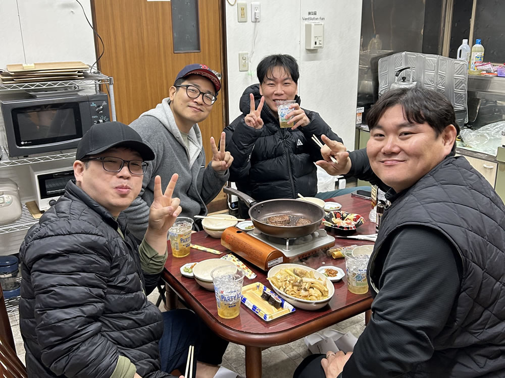 自炊・近隣のお店が便利です